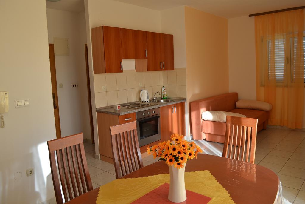 Apartments Marina ซรีมา ภายนอก รูปภาพ