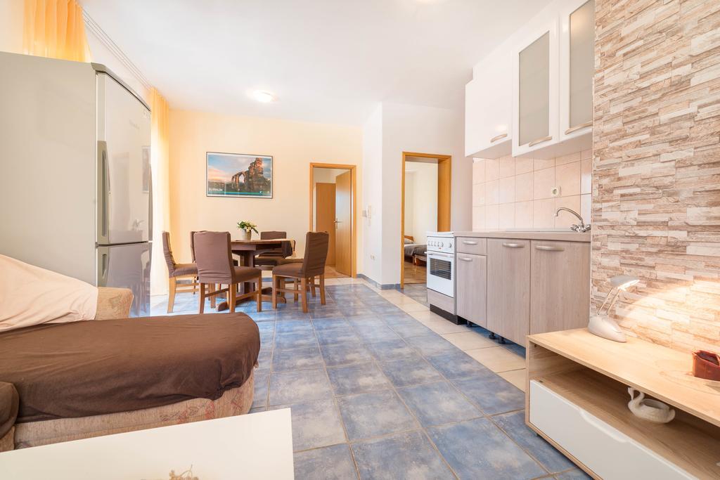 Apartments Marina ซรีมา ภายนอก รูปภาพ